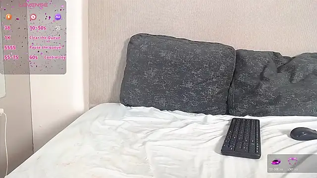queen_adhara live cam preview