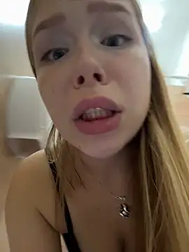 Liza_risky 🤥 online naked stream