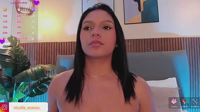 NicolleeEvanss webcam