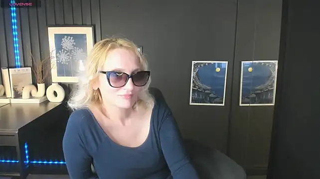 Queen_Anna_ webcam
