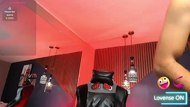 Boss_Domiinator webcam