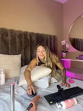ValkaDoll webcam