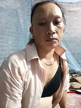 Linda-04 webcam