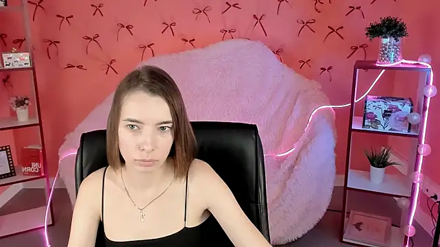 ElzaMadison webcam
