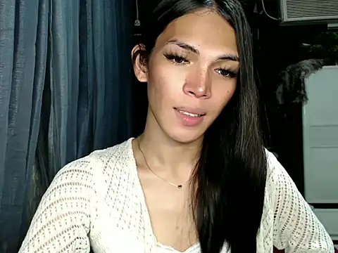 GORGEOUS_CARMEE webcam