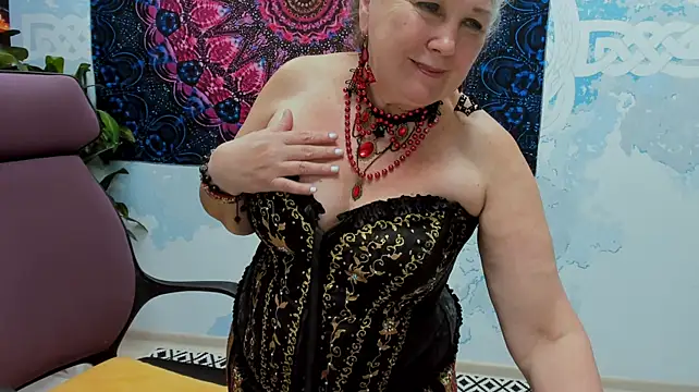 LilaMaharani webcam