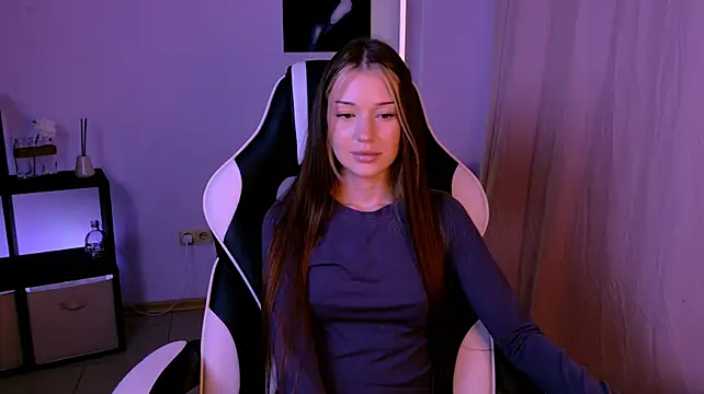 KiraKittyy_