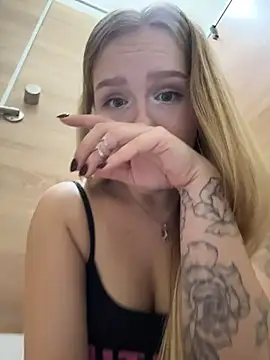 Liza_risky webcam