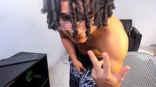 samxx_muscle webcam