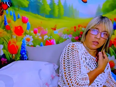 indianroxy webcam