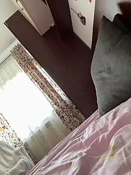 Hotmomcheckk_ webcam
