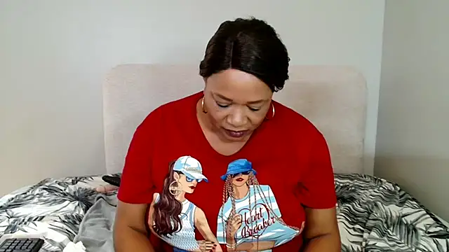 BUSTYQUEEN56_ webcam