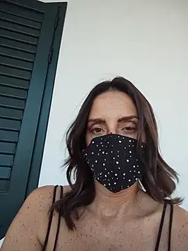 Akemi_rossi live cam on StripChat