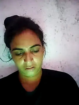Big_soniya55A live cam on StripChat