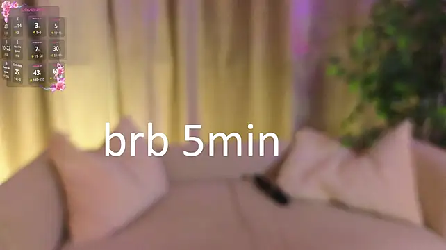 Marie_Moore live cam on StripChat