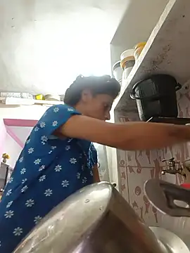Sexy-Suhani2