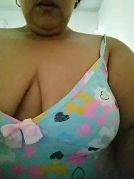 MiaBloom0 webcam