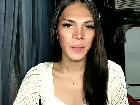 GORGEOUS_CARMEE webcam