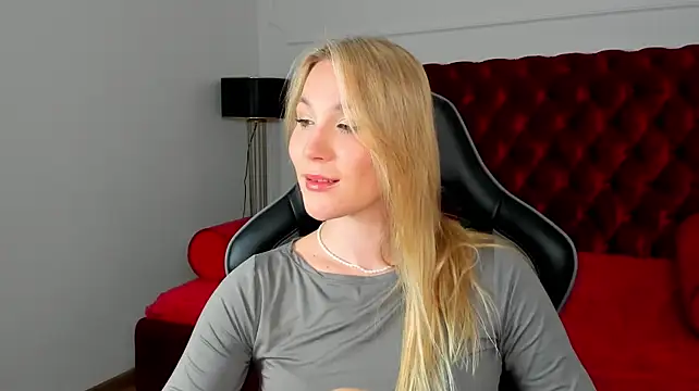 ElaraVoltage webcam