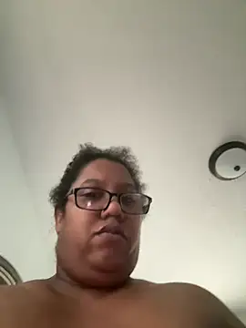 ebonyred live cam preview