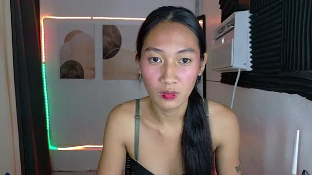 ScarletAndElysia webcam