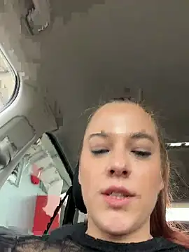 Luna_Lynn live cam on StripChat