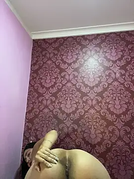 juliana_diaz live cam on StripChat
