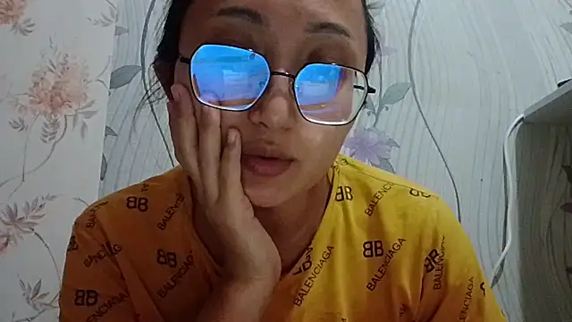 Anna_CaramelDream webcam