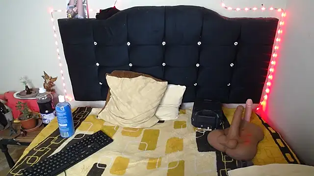 Candy_chloee live cam on StripChat