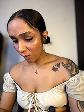 Isabella-Teen