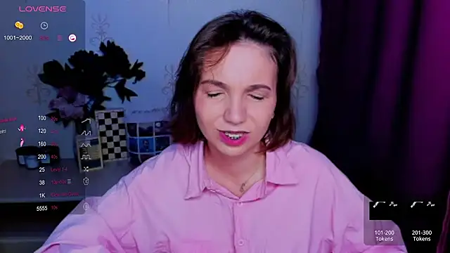 KindHazelHere_ webcam