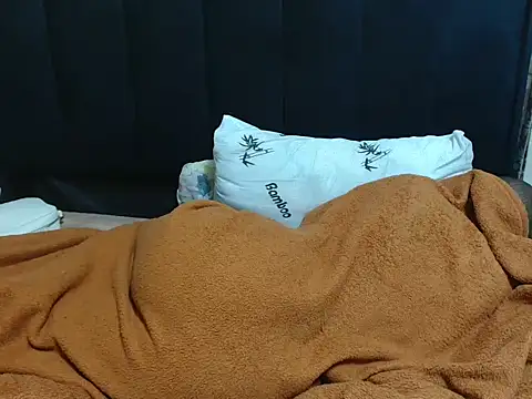 PlatinumBootyXXX webcam