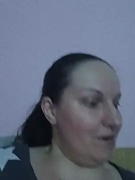 BustyLadyAlma webcam