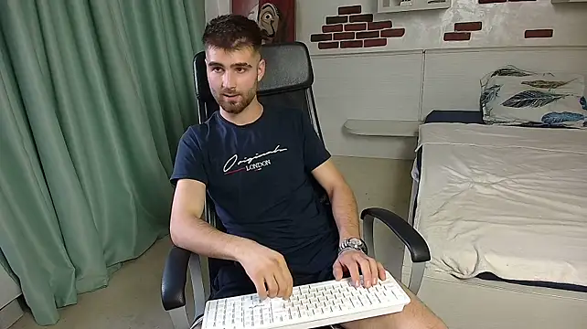 KyloEast live sex cam