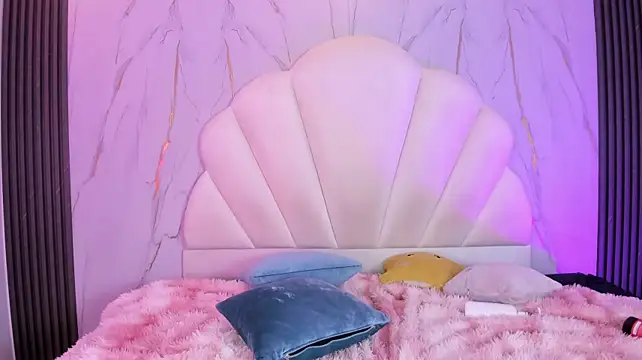 AliiceWonderland_ webcam