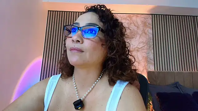 JuliRamirez webcam