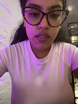 kittybrown18 (F young) - Fuck my pussy and fuck me with my domi