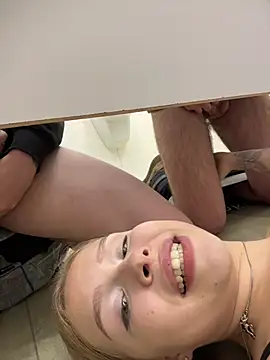 Liza_risky live cam preview