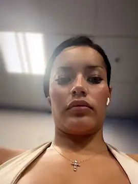Risky_Workouts webcam