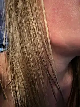 MiraKisss webcam