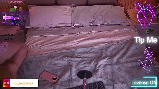 MiaTorres4 webcam