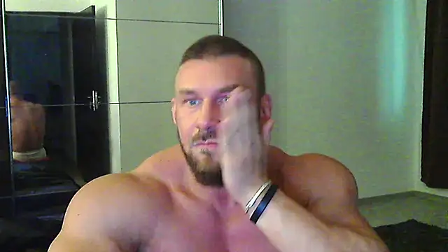 muscularkevin webcam