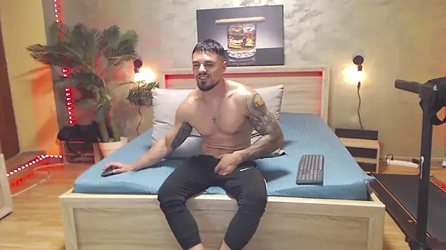 Tiberius_hunk live cam on StripChat