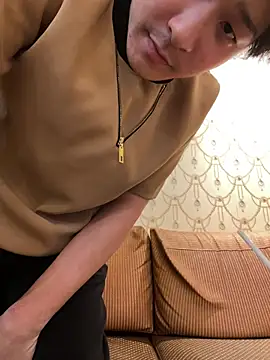 yuuki8910 live sex cam