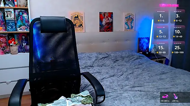 ur_geekgirl live cam preview
