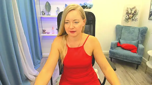 CharlotteKerti live cam preview
