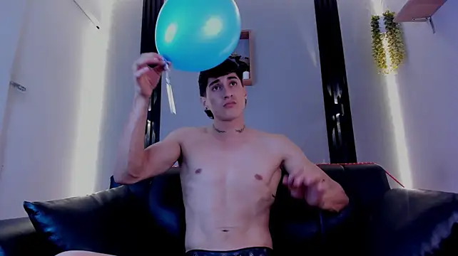 Dark_Valentino_