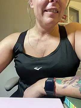 Ellie_Jax webcam