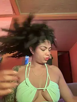 Morenayaa live cam preview