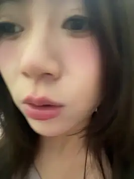 xiaoyalaoshi Live Webcam on Stripchat
